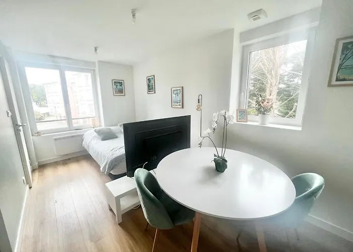 Meubles Gay Lussac * ברסט