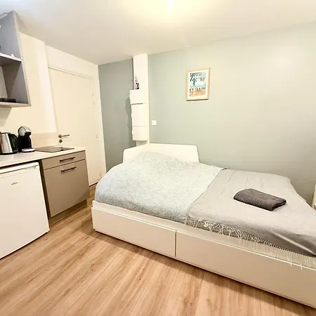Апартаменти Meubles Gay Lussac Брест
